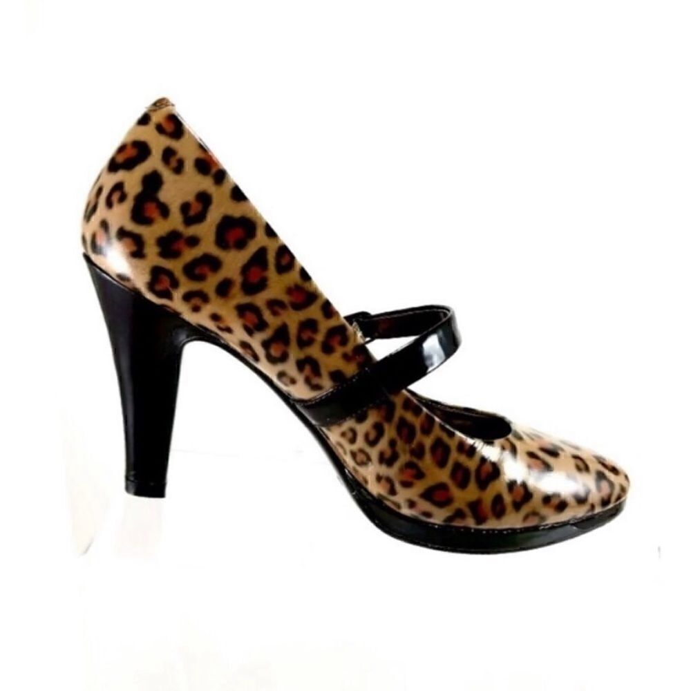 Sofft Rieta cheetah print Mary Jane heels
